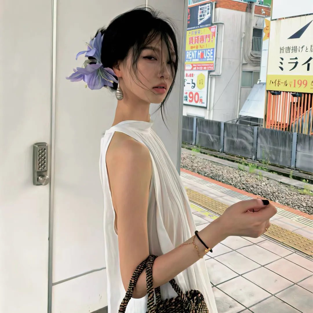 冰淇淋与雨声